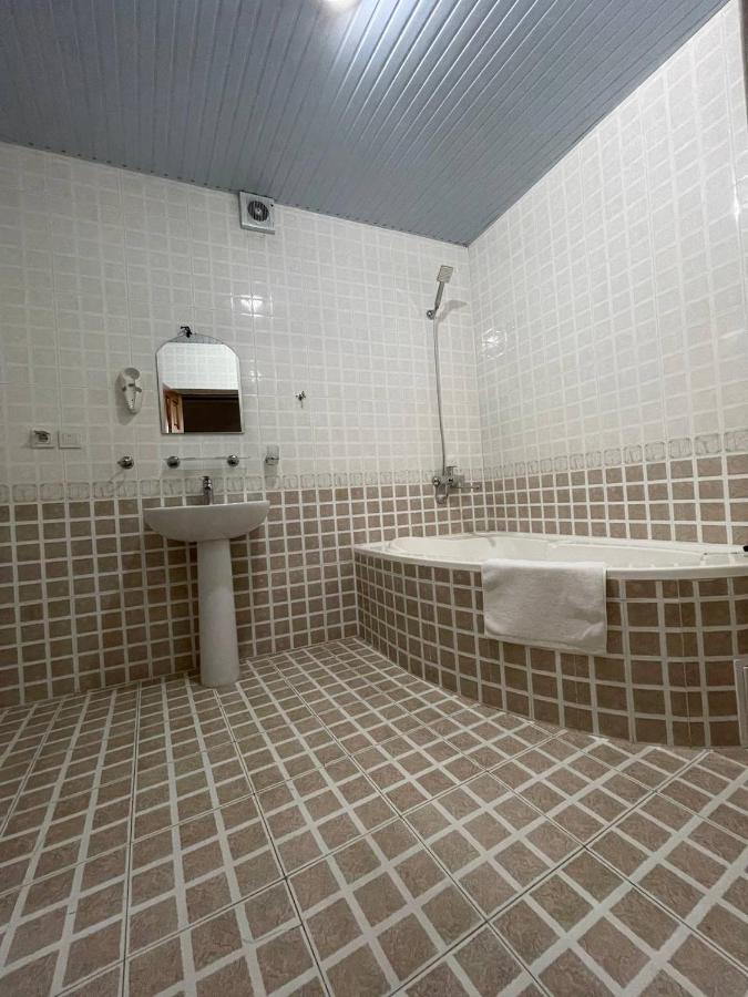 Shokhtut Hotel Honeymoon Bukhara Esterno foto
