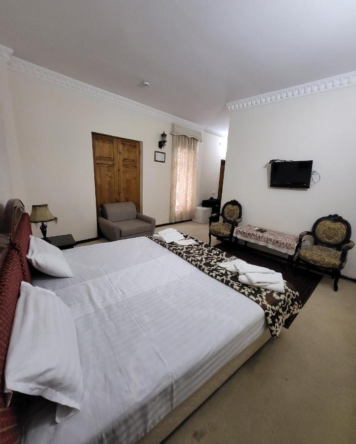 Shokhtut Hotel Honeymoon Bukhara Esterno foto
